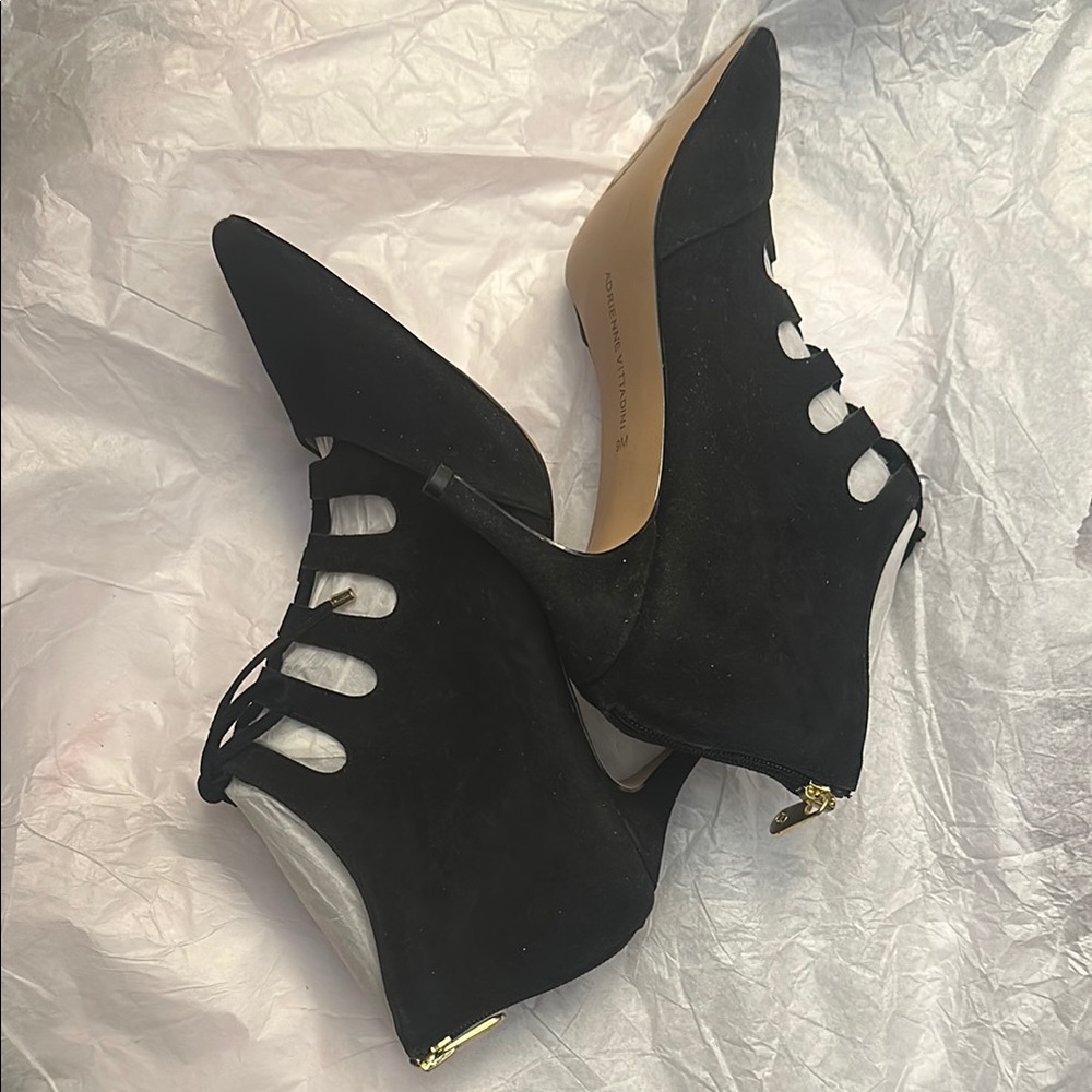 Adrienne Vittadini Black Heels with Cut-Out Design and Sculptural Heel